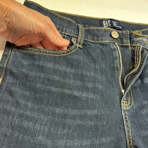 Gap Dark Wash Boot Cut Raw Hem Denim Jeans Size 6/28 Regular - Picture 5 of 13